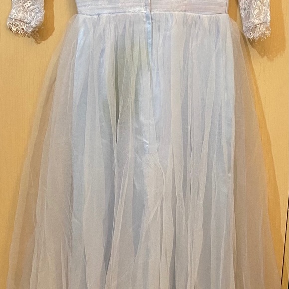 Gown - Picture 6 of 6